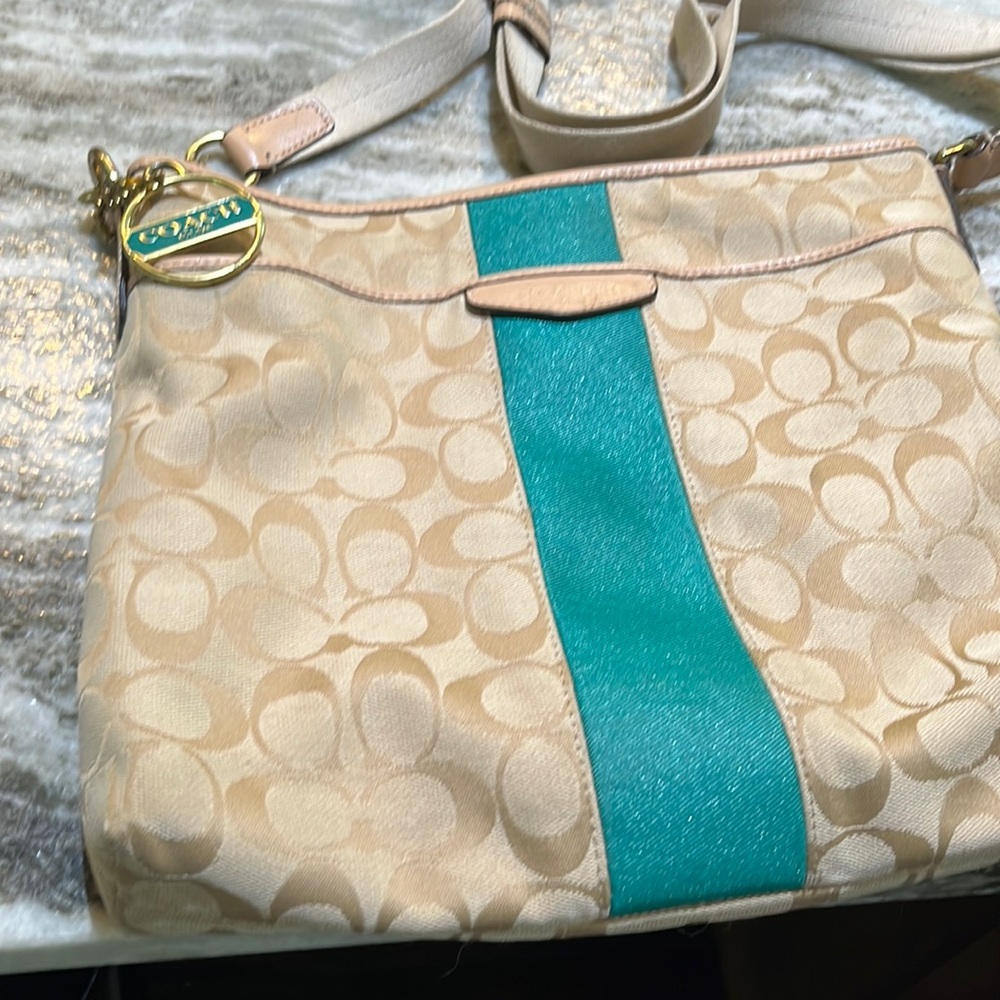 Woman’s Coach purse